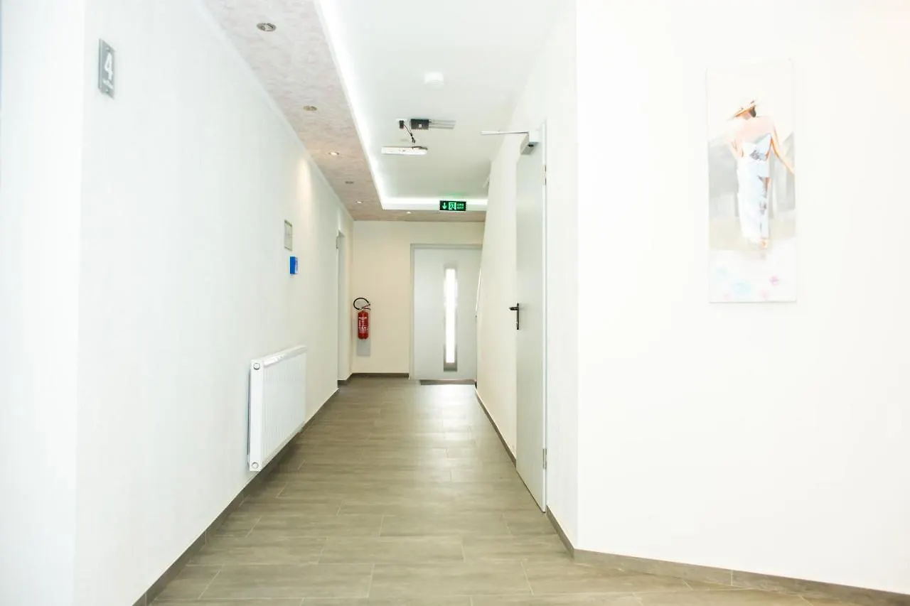 Dein Hotel Hamburg contacts